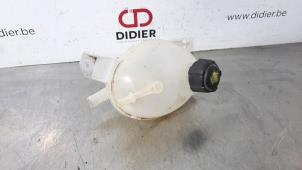 Used Expansion vessel Dacia Duster (SR) 1.6 16V Price € 18,15 Inclusive VAT offered by Autohandel Didier