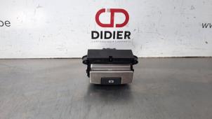 Used Parking brake switch Landrover Range Rover Sport Price € 36,30 Inclusive VAT offered by Autohandel Didier