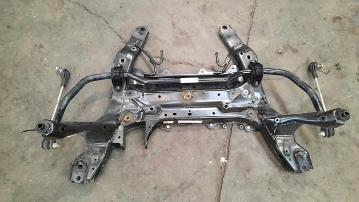 Usados Subchasis BMW 2 serie Gran Tourer (F46) 218d 2.0 TwinPower Turbo 16V Precio € 266,20 IVA incluido ofrecido por Autohandel Didier