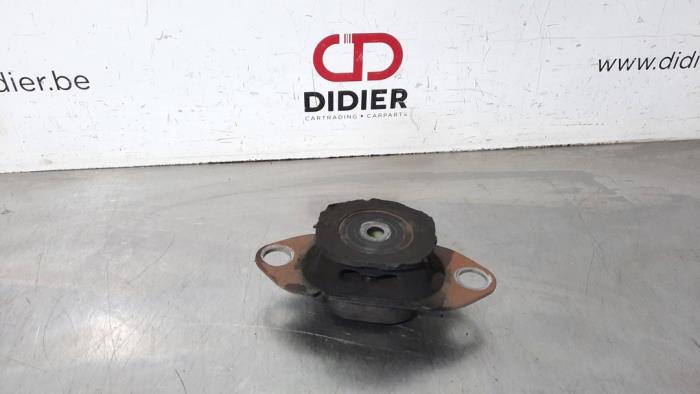 Used Engine mount Dacia Duster (HS) 1.5 dCi Price € 18,15 Inclusive VAT offered by Autohandel Didier