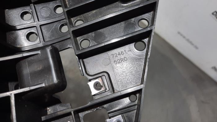 Pare-chocs plaque inférieure d'un Suzuki Swift (ZC/ZD) 1.2 Dual Jet 16V 2020