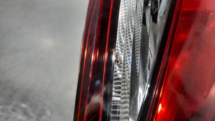 Luz trasera derecha de un Opel Astra K Sports Tourer 1.6 CDTI 110 16V 2019
