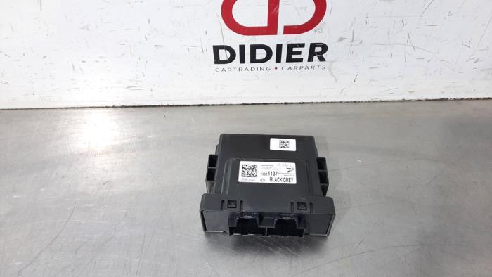 Używane Modul gateway Opel Astra K Sports Tourer 1.6 CDTI 110 16V Cena € 48,40 Z VAT oferowane przez Autohandel Didier