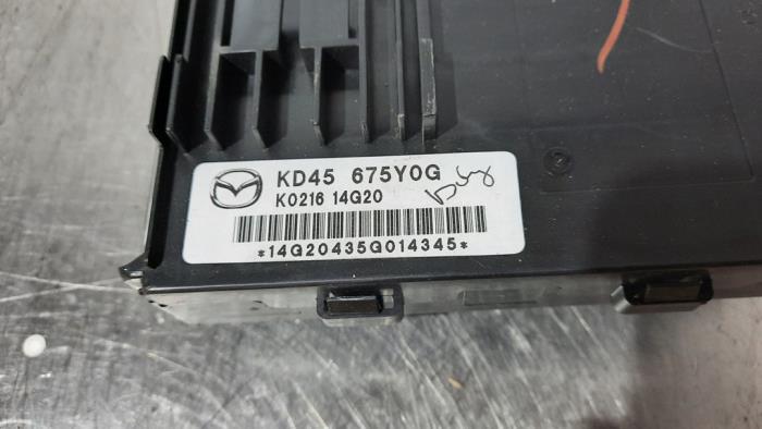 Ordenador body control de un Mazda 3 (BM/BN) 1.5 Skyactiv-G 100 16V 2015