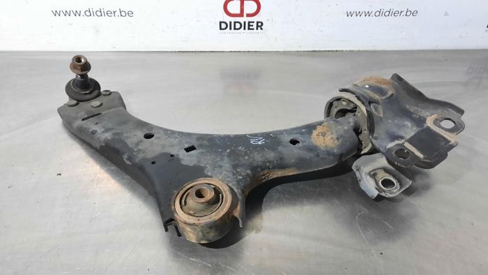 Front wishbone, right from a Ford S-Max (GBW) 2.0 TDCi 16V 136 2014