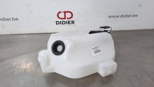 Used Front windscreen washer reservoir Renault Kangoo Express (FW) 1.5 dCi 95 Price € 36,30 Inclusive VAT offered by Autohandel Didier