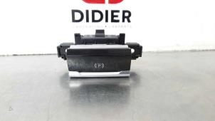 Usados Interruptor de freno de mano Citroen C4 Grand Picasso (3A) 1.6 16V THP 165 Precio € 36,30 IVA incluido ofrecido por Autohandel Didier