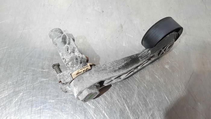 Drive belt tensioner from a Citroën C4 Grand Picasso (3A) 1.6 16V THP 165 2017