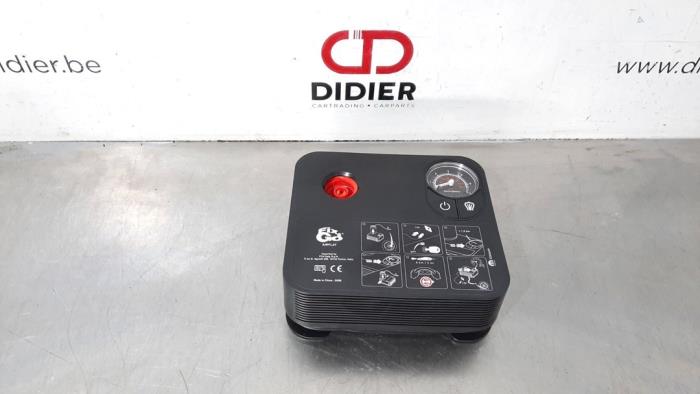 Begagnade Däckpump Fiat Tipo (356S) 1.4 16V Pris € 60,50 Inklusive moms erbjuds av Autohandel Didier