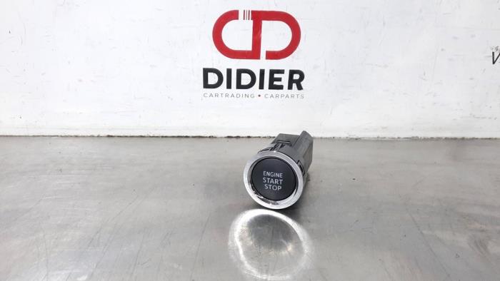 Usagé Commande start/stop Toyota Auris (E18) 1.2 T 16V Prix € 24,20 Prix TTC proposé par Autohandel Didier