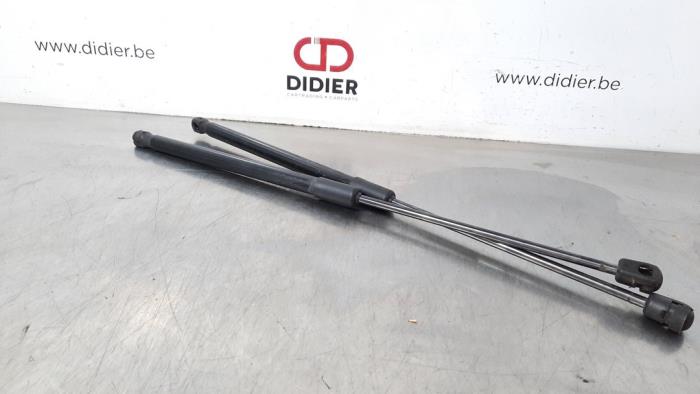 Set of bonnet gas struts from a Volkswagen Polo V (6R)  2018