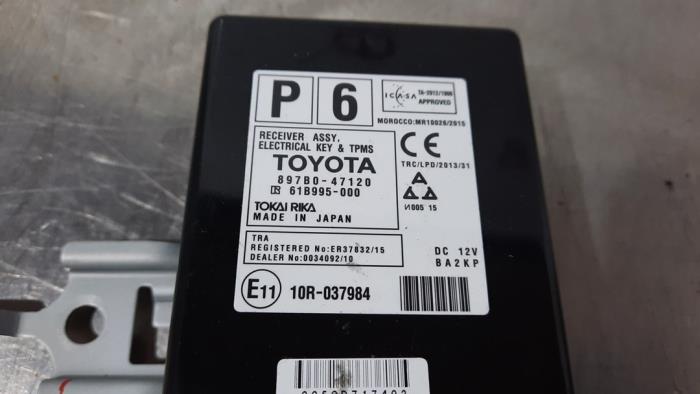 Computer, miscellaneous from a Toyota Prius Plus (ZVW4) 1.8 16V 2018