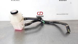 Used Expansion vessel Toyota Prius Plus (ZVW4) 1.8 16V Price € 24,20 Inclusive VAT offered by Autohandel Didier
