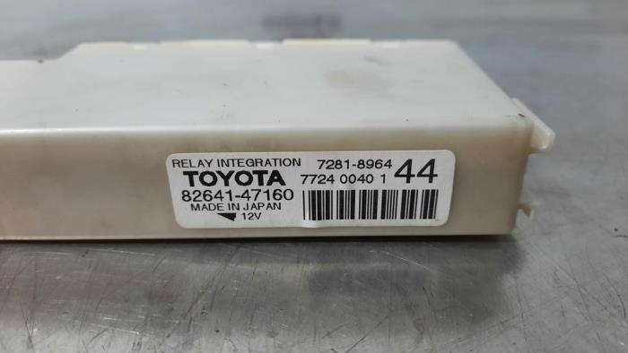 Przekaznik z Toyota Prius Plus (ZVW4) 1.8 16V 2018