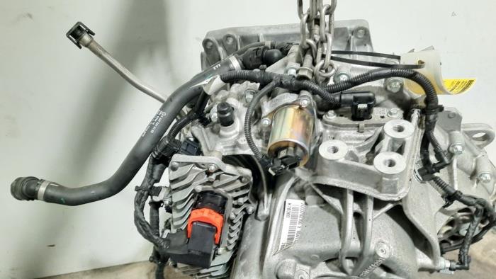 Caja de cambios de un Mercedes-Benz CLA (118.3) 1.3 CLA-200 Turbo 16V 2019
