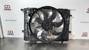 Used Cooling fans Mercedes E (W213) E-220d 2.0 Turbo 16V Price € 290,40 Inclusive VAT offered by Autohandel Didier