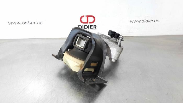 Used Engine mount Dacia Dokker Express (8S) 1.5 dCi 75 Price € 24,20 Inclusive VAT offered by Autohandel Didier