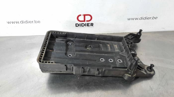Battery box from a Volkswagen Tiguan (AD1) 2.0 TDI 16V 4Motion 2016