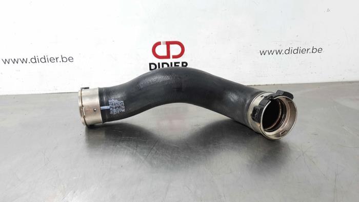 Intercooler hose from a Mercedes-Benz CLA (117.3) 1.6 CLA-180 16V 2018