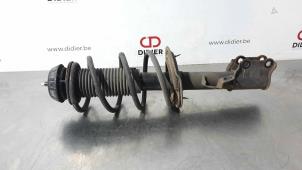 Used Fronts shock absorber, left Hyundai iX20 (JC) 1.4i 16V Price € 127,05 Inclusive VAT offered by Autohandel Didier