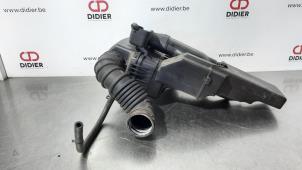 Używane Obudowa filtra powietrza Hyundai iX20 (JC) 1.4i 16V Cena € 66,55 Z VAT oferowane przez Autohandel Didier
