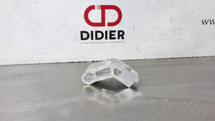 Used Engine mount Peugeot Expert (V1/VA/VB/VE/VF/VT/VY) 2.0 Blue HDi 180 16V Price € 12,10 Inclusive VAT offered by Autohandel Didier