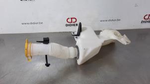 Used Front windscreen washer reservoir Jeep Renegade (BU) 1.0 T3 12V Price € 36,30 Inclusive VAT offered by Autohandel Didier