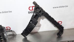 Used Rear bumper bracket central Audi A4 Avant (B9) 2.0 TDI Ultra 16V Price € 18,15 Inclusive VAT offered by Autohandel Didier