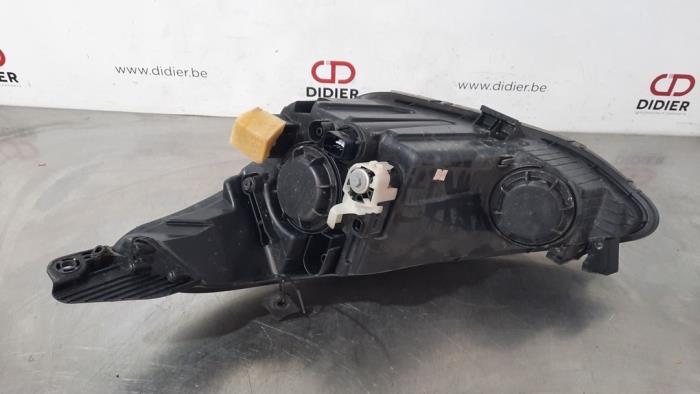 Headlight, right Hyundai i10 1.0 12V - 92102B9000