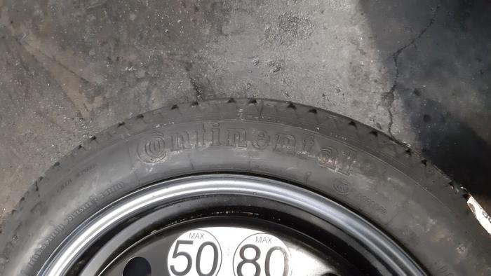 Spare wheel from a Nissan Micra (K14) 1.5 dCi 2019