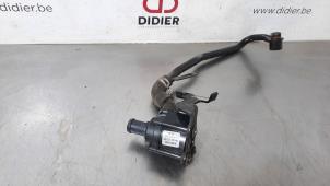Used Additional water pump Seat Leon (5FB) 1.6 TDI 16V Price € 24,20 Inclusive VAT offered by Autohandel Didier
