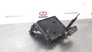 Used Battery box Toyota Yaris III (P13) 1.0 12V VVT-i Price € 27,65 Inclusive VAT offered by Autohandel Didier