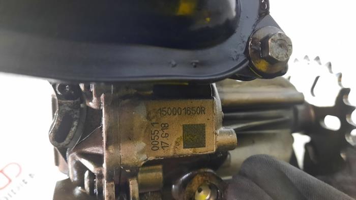 Pompa oleju z Opel Vivaro 1.6 CDTI BiTurbo 120 2018