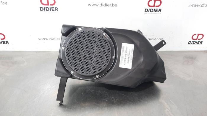 Używane Glosnik Jeep Cherokee (KL) 2.2 Multijet II 16V 4x4 Cena € 60,50 Z VAT oferowane przez Autohandel Didier
