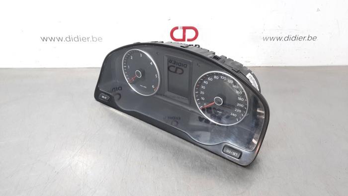 Cuentakilómetros de un Volkswagen Transporter T5 2.0 TDI DRF 2015