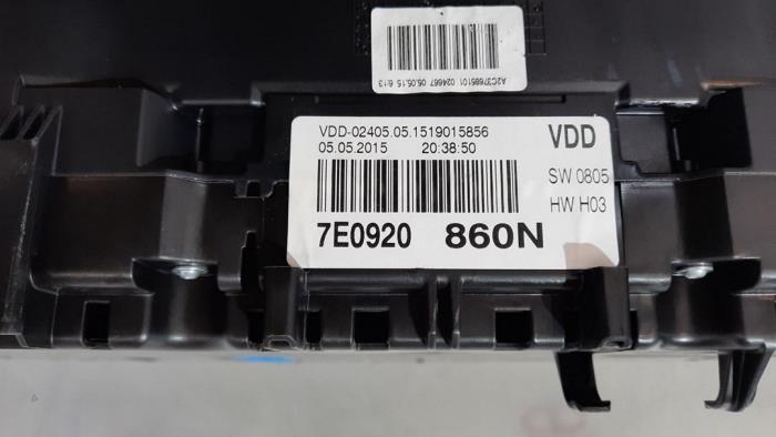 Cuentakilómetros de un Volkswagen Transporter T5 2.0 TDI DRF 2015