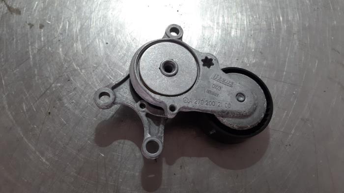 Usados Tensor correa múltiple Mercedes GLA (156.9) 1.6 180 16V Precio € 18,15 IVA incluido ofrecido por Autohandel Didier