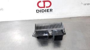 Used Glow plug relay Renault Master IV (FV) 2.3 dCi 165 16V FWD Price € 36,30 Inclusive VAT offered by Autohandel Didier