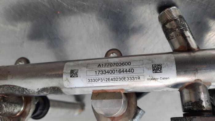 Fuel injector nozzle Mercedes E E-63 AMG S 4.0 V8 Turbo 4-Matic+  