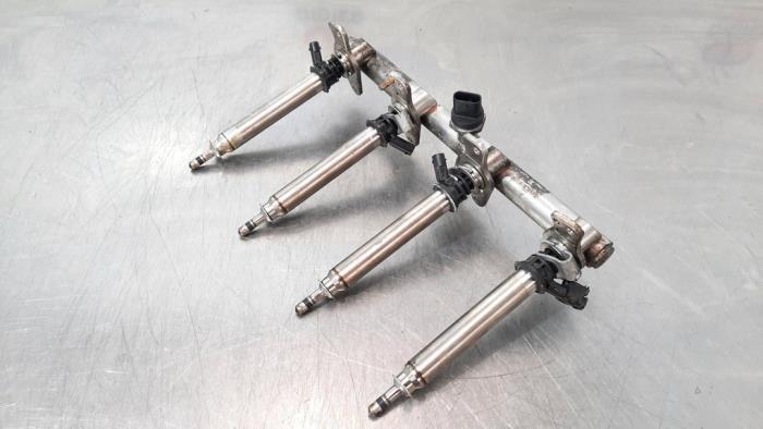 Fuel injector nozzle Mercedes E E-63 AMG S 4.0 V8 Turbo 4-Matic+  