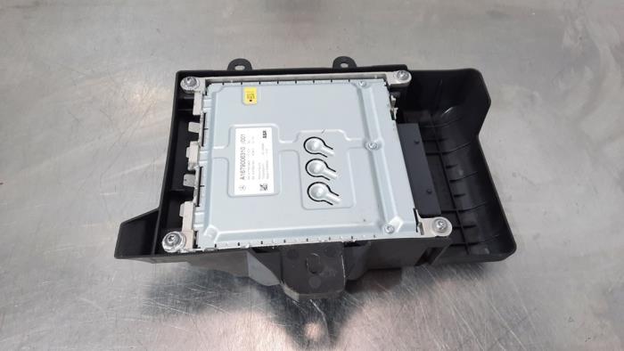 Amplificateur radio d'un Mercedes-Benz A (177.0) 1.3 A-180 Turbo 16V 2019