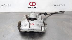 Used Front brake calliper, left Dacia Duster (SR) 1.3 TCE 130 16V Price € 66,55 Inclusive VAT offered by Autohandel Didier
