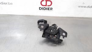 Used Bonnet lock mechanism Dacia Duster (SR) 1.3 TCE 130 16V Price € 30,25 Inclusive VAT offered by Autohandel Didier