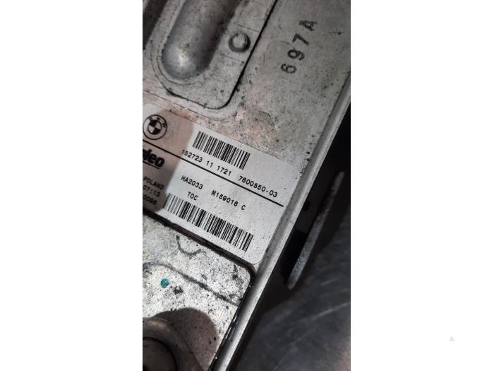 Radiateur d'huile d'un BMW 4 serie (F32) 435i xDrive 3.0 24V 2014