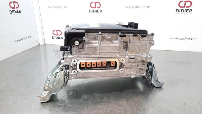 DC/CD konwertor z Toyota Corolla Touring Sport (E21/EH1) 1.8 16V Hybrid 2020