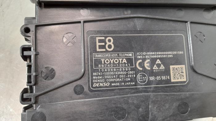 Phone (miscellaneous) from a Toyota Corolla Touring Sport (E21/EH1) 1.8 16V Hybrid 2020