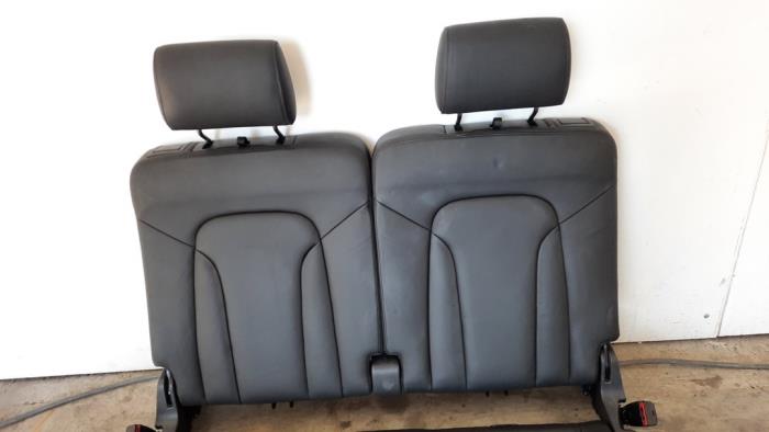 Rear bench seat from a Audi Q7 (4LB) 3.0 TDI V6 24V 2014