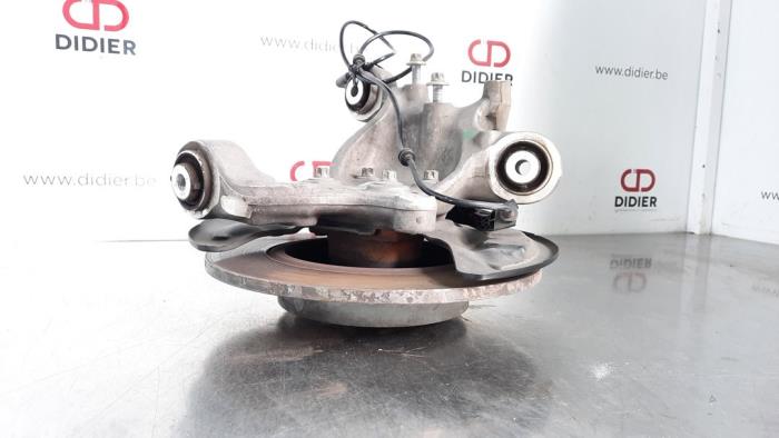 Knuckle, rear right from a Mercedes-Benz A (W176) 1.5 A-180 CDI, A-180d 16V 2018