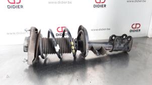 Used Fronts shock absorber, left Mercedes A (W176) 1.5 A-180 CDI, A-180d 16V Price € 127,05 Inclusive VAT offered by Autohandel Didier