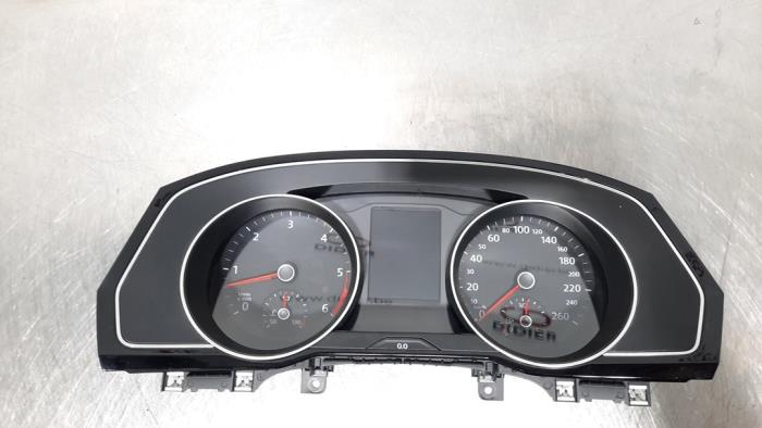 Cuentakilómetros de un Volkswagen Passat Variant (3G5) 2.0 TDI 16V 150 2016